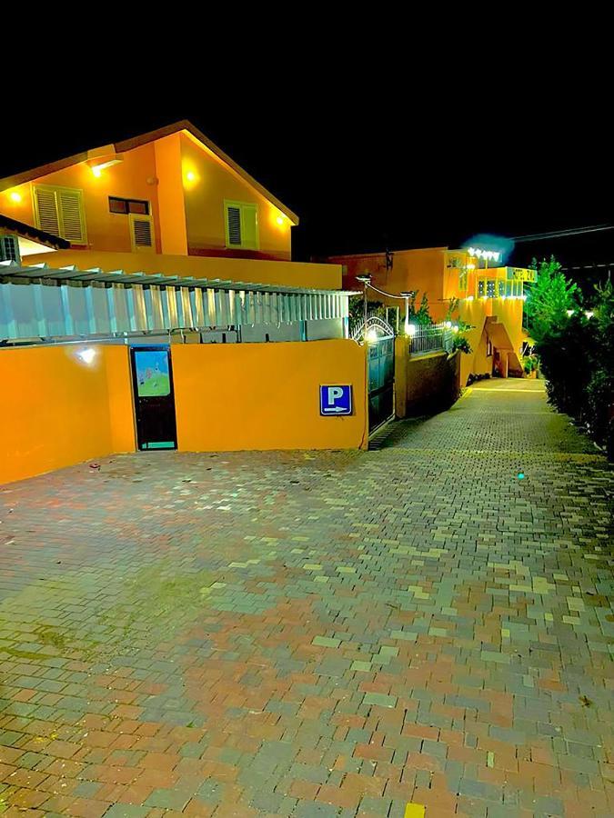 Hotel Ziku Durres Luaran gambar